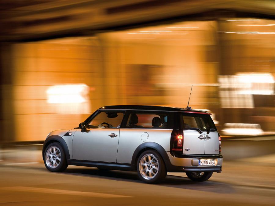  Mini Cooper D Clubman 2007 года  (фото 8 из 24)